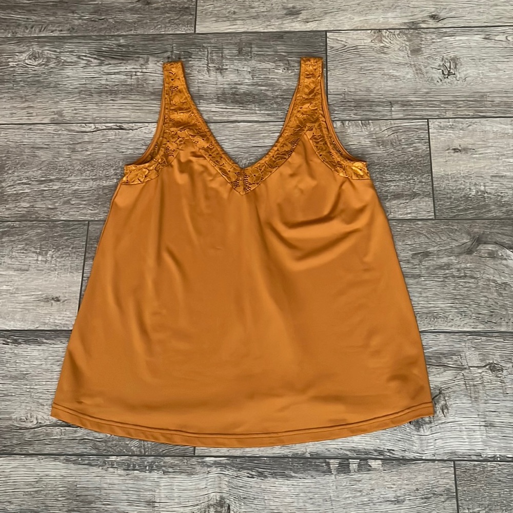 DAYTRIP TOP